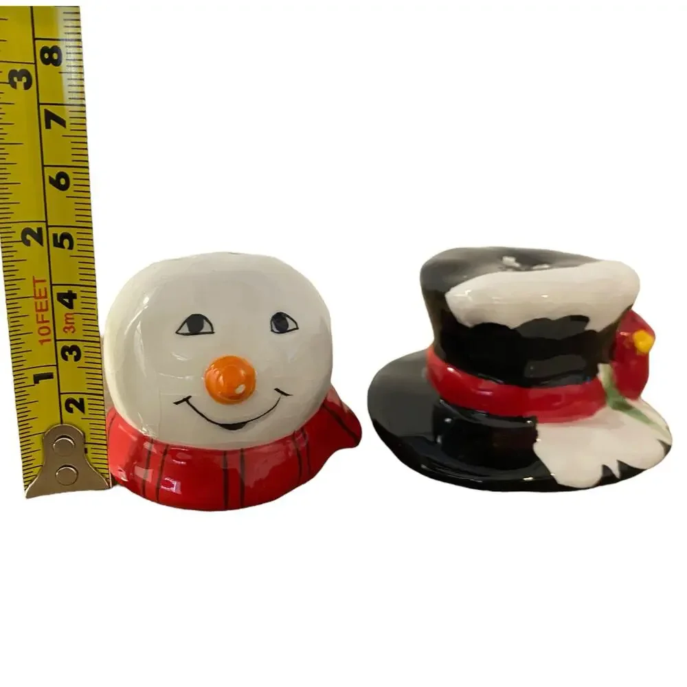 Snowman Head and Frosty's Hat Salt and Pepper Shaker Set Christmas Ceramic